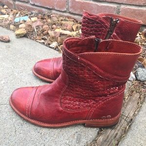 Red Bed Stu Zipper Ankle Boots